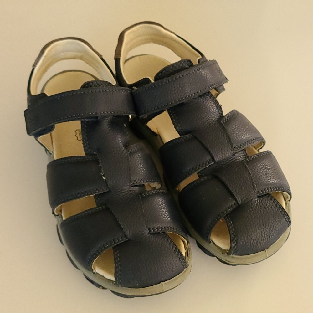 Primigi Italian navy leather boys sandals size 5